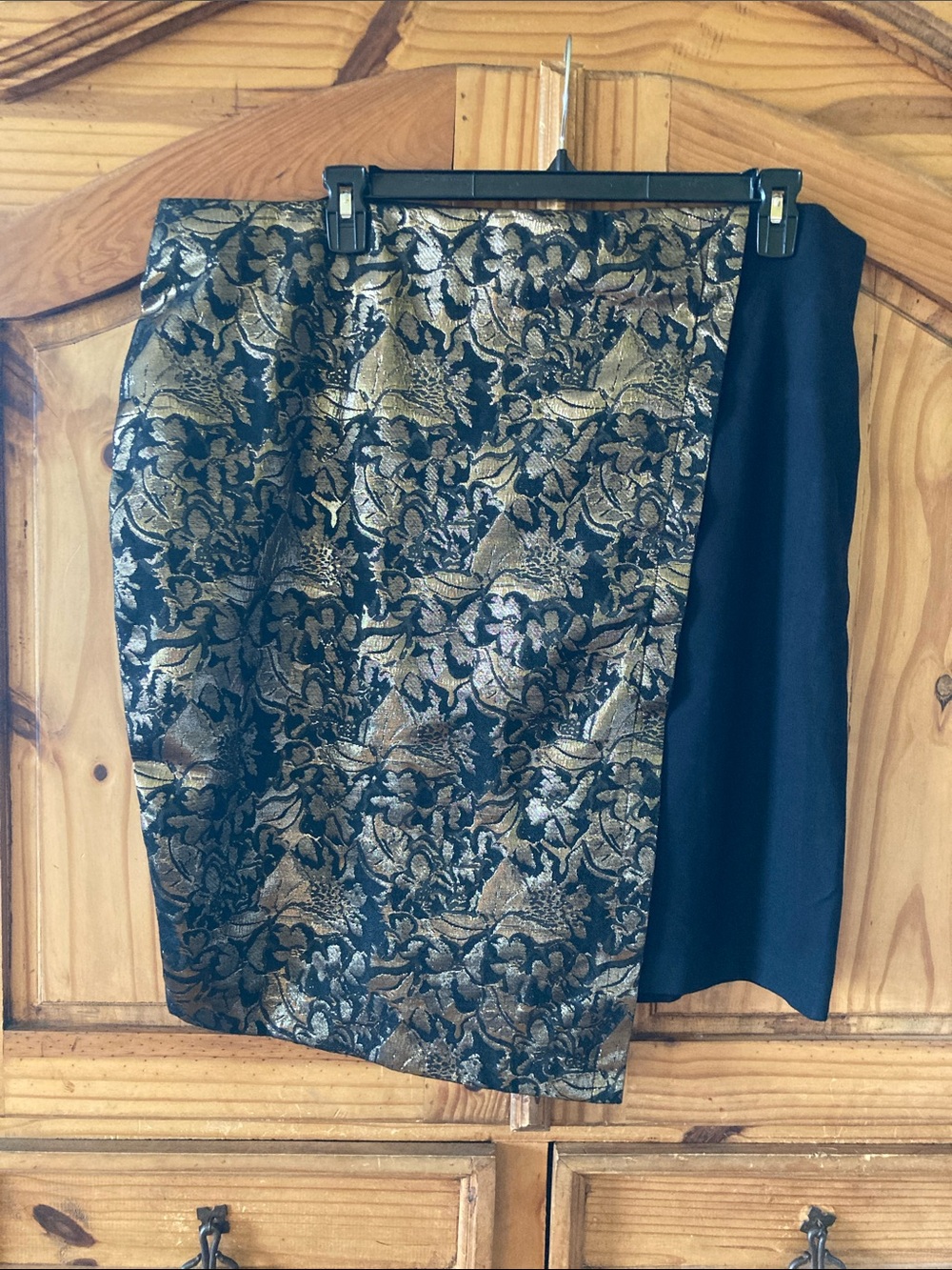 Women’s Lane Bryant black gold floral asymmetric hem skirt size 24